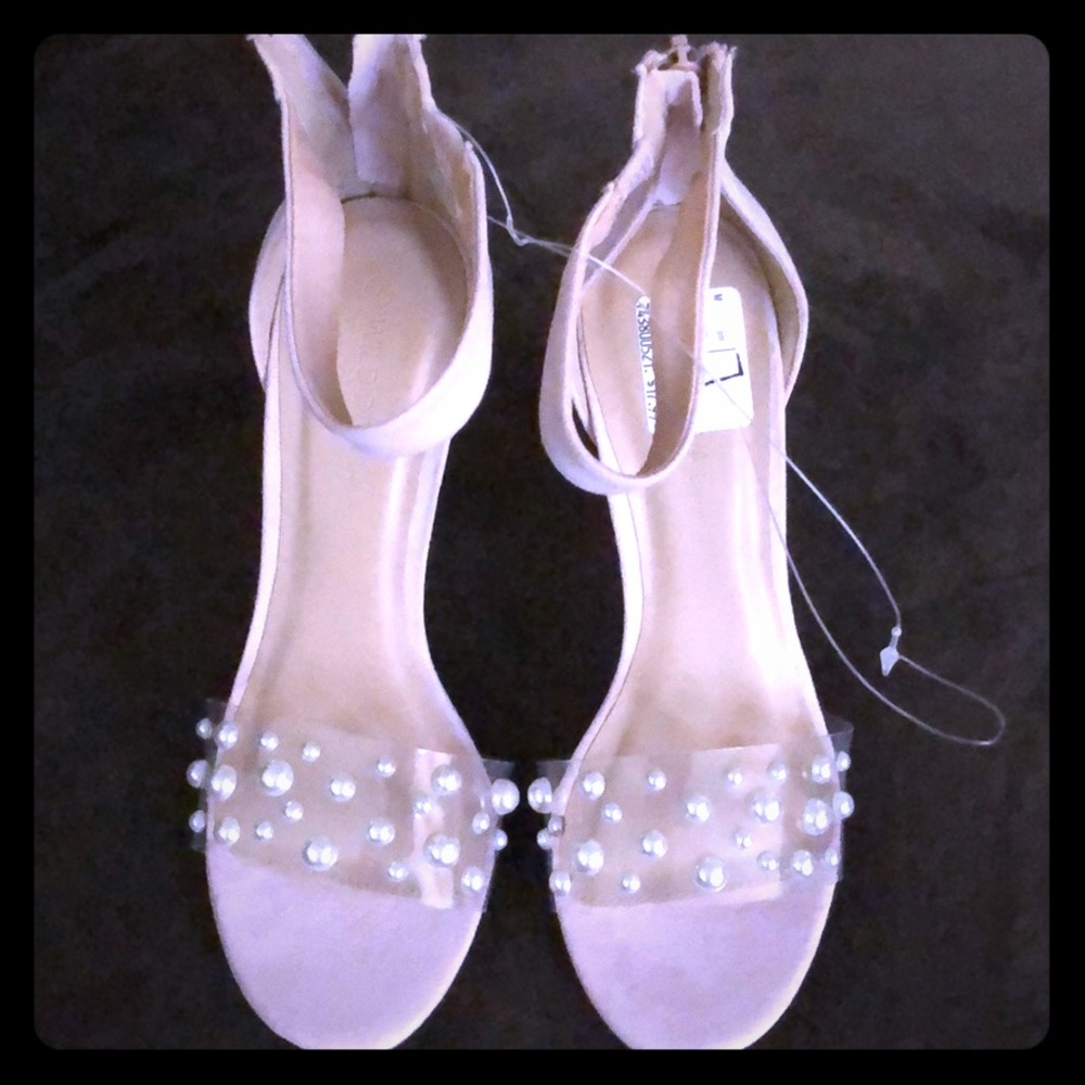 Beautiful blush/clear heels with pearl detail NWT